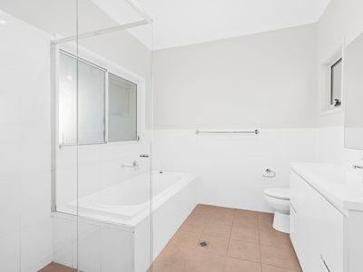 11 / 76 Essex Street, Berkeley