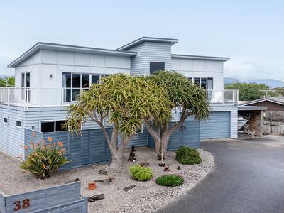 38 Pharazyn Avenue, Waikanae Beach