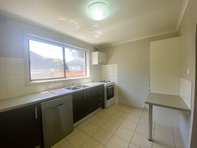 1 / 24 Salisbury Street, Werribee