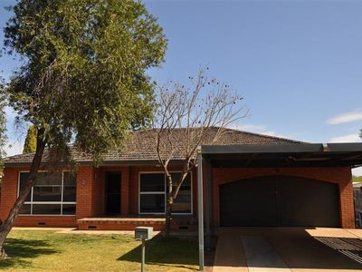 2 Clematis Street, Forbes