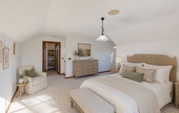 10 Alice Court, Officer