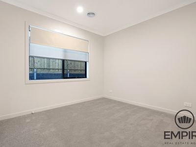 120 Yeungroon Blvd, Clyde North