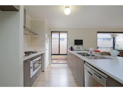 27 Stargazer Boulevard, Southern River