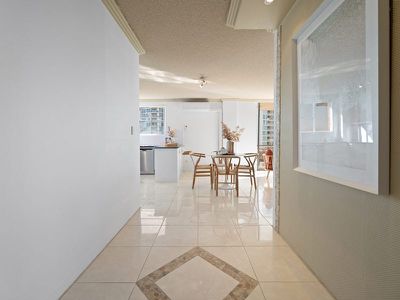 21 / 72 Marine Parade, Southport