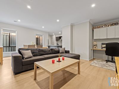 18 Vision Drive, Hampton Park