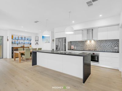 34 Crepe Avenue, Cranbourne West