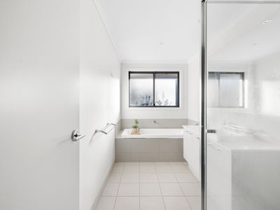 23 Wireless Drive, Aintree