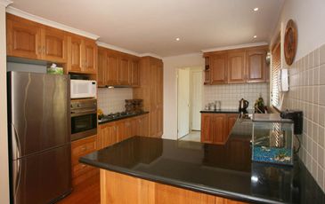 2 / 26 Cara Crescent, Berwick