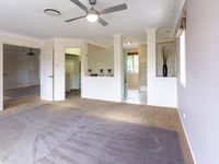 62 Ellendale Circuit, Eight Mile Plains