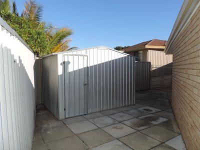 B / 8 Flora Gardens, Alexander Heights