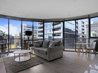 906 / 55 Queens Road, Melbourne