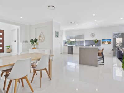 5 Pathfinder Road, Coomera Waters