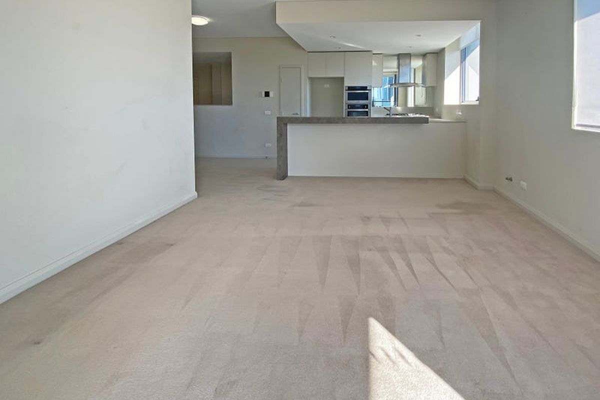 708 / 7  Stromboli Strait , Wentworth Point