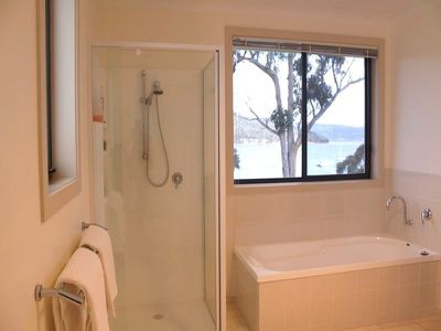 6707 Channel Highway, Deep Bay