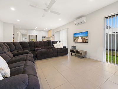 53 Apple Berry Avenue, Coomera