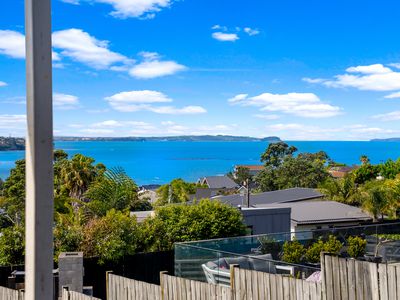 18 Montgomery Avenue, Rothesay Bay