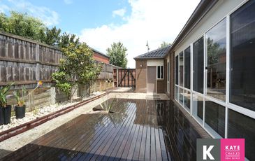 18 Fallingwater, Pakenham