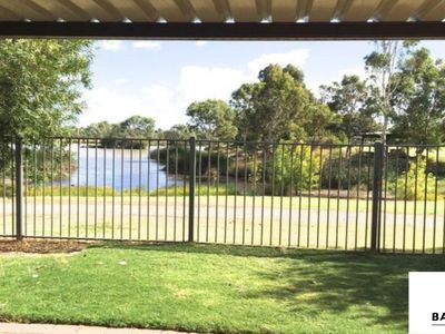 4 / 105 Springbank Boulevard, Burton