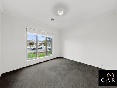 18 Arbourlea Boulevard, Cranbourne North