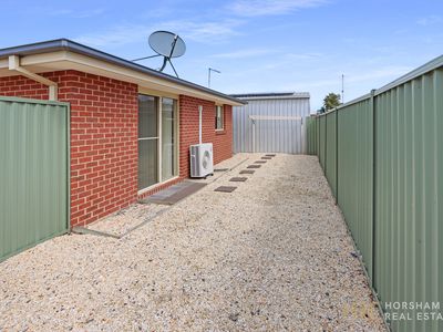 3 / 4 Remlaw Road, Horsham