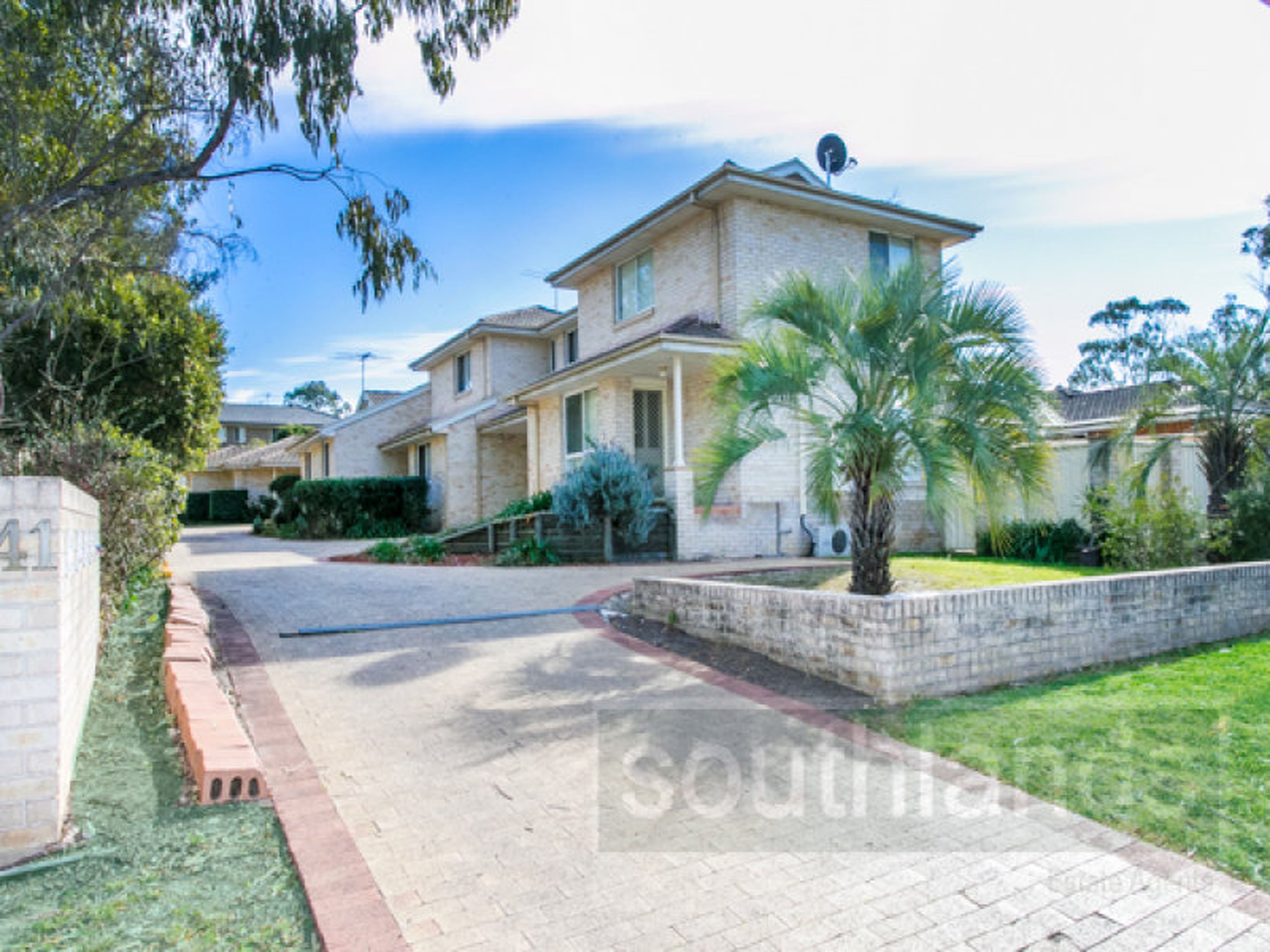 4)41 First Street, KINGSWOOD