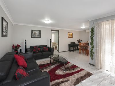 5 Booree Court, Wattle Grove