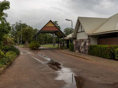 B5 / 19 Victoria Highway, Kununurra