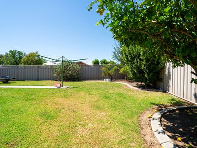 1 SLICE COURT, Wodonga