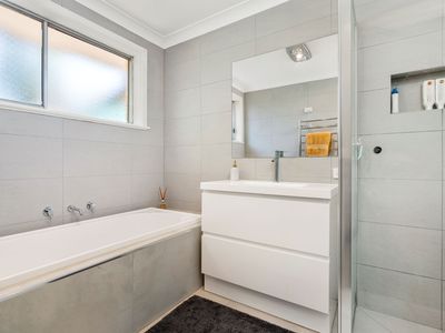 705 CENTAUR ROAD, Hamilton Valley