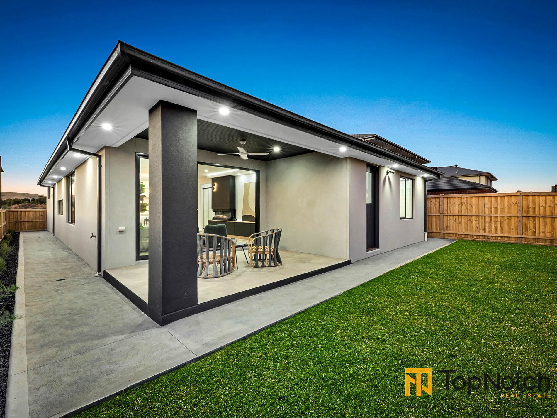 17 Spire Crescent, Beveridge