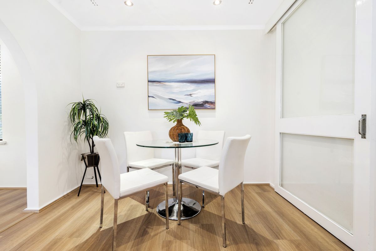 33 Riga Crescent, Willetton