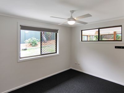 2 Paradise Ave, Forster