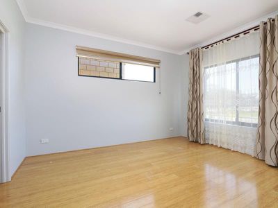 12 Graduate Way, Coolbellup