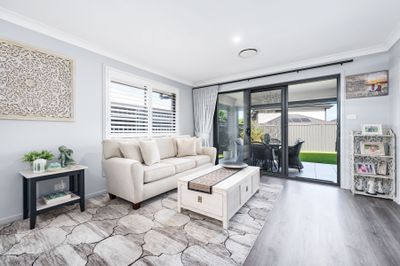 8 Arcadian Hills Crescent, COBBITTY, Cobbitty - Thumbnail 6