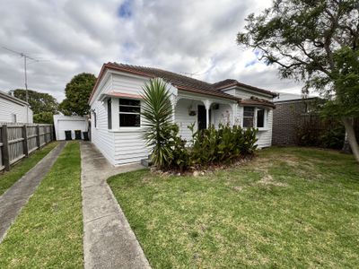 11 Clonard Avenue, Geelong West