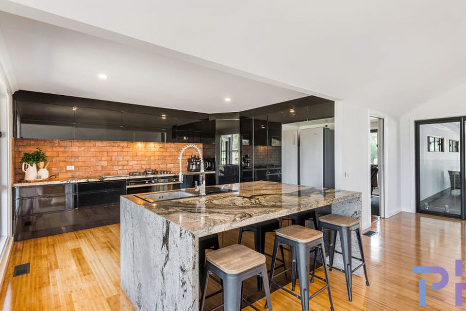 8 Montgomery Lane, Lockwood