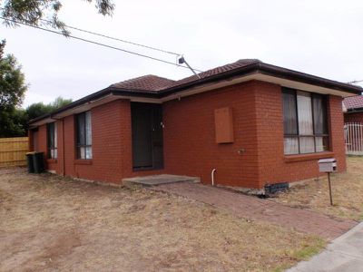 1 / 2 Kingfisher Court, Kings Park
