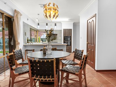 8 Heatherlea Parkway, Leeming