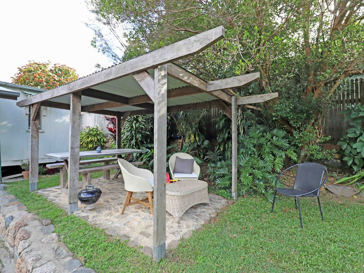12 Moffat Street East, Herberton