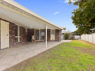 2 AVENEL ROAD, Seymour