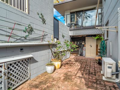 2 / 249-255 Esplanade, Cairns North