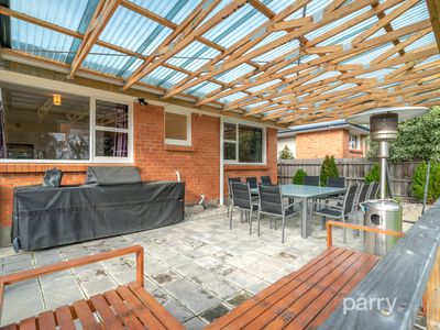 23 Clarendon, Youngtown