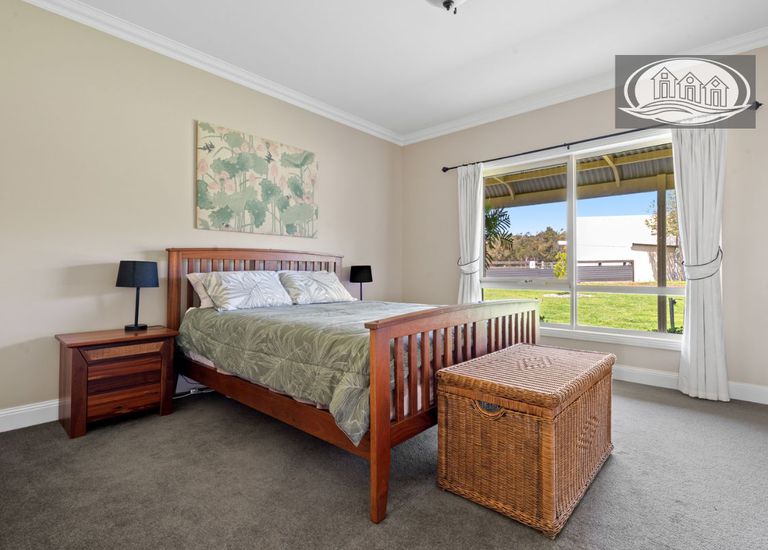 231 Golf Course Road, Heywood