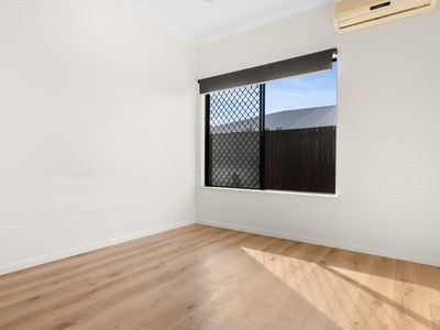17 Finniss Crescent, Bentley Park