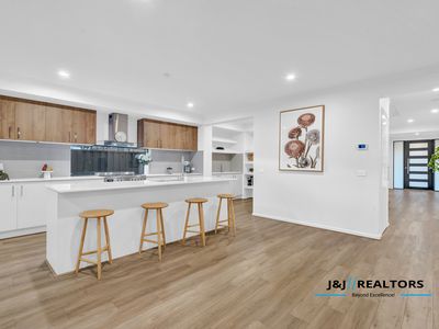 14 Ambassador Circuit, Cranbourne South