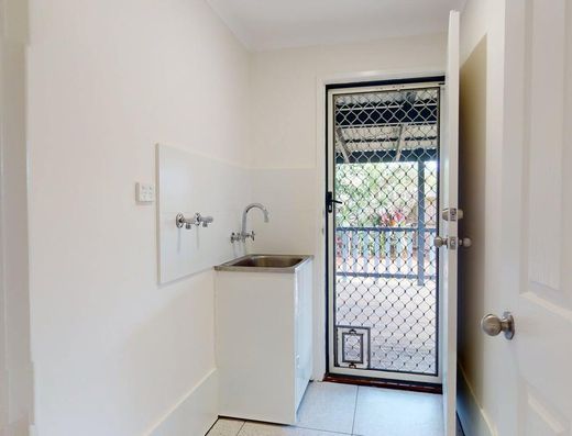 Fully Renovated Family Home image 8
