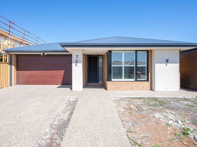 7 Ruislip Grove, Werribee