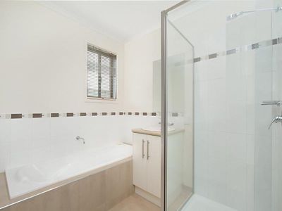 13 Tobin Crescent, Epsom