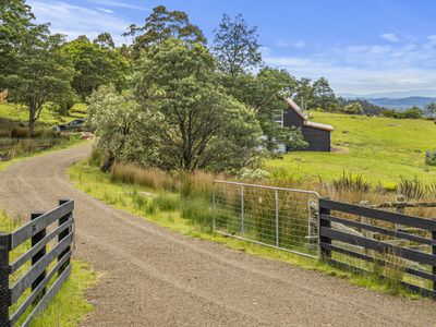 338 Dulcia Road, Gordon