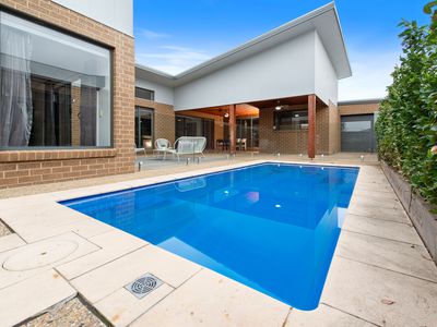 4 PIONEER PLACE, Thurgoona